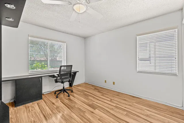 Residence photo 13