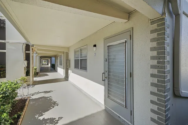  Residence photo 4