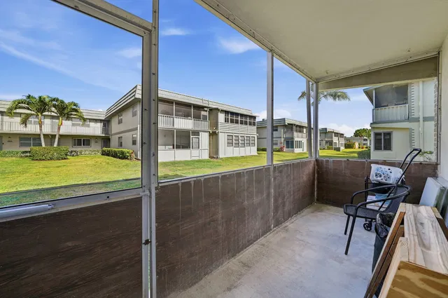  Residence photo 22