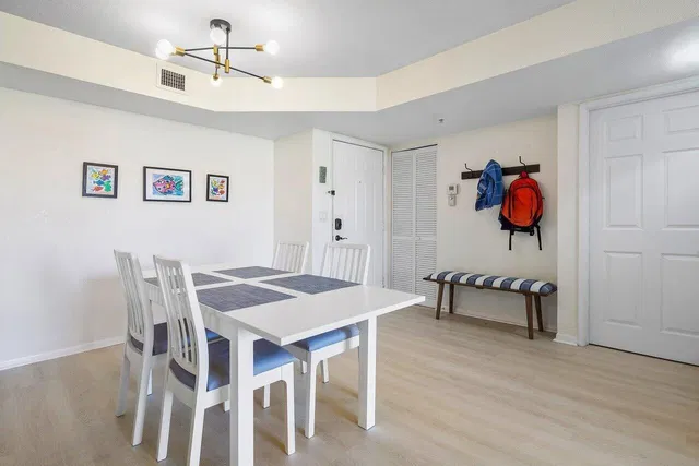 Unit 206 photo 7