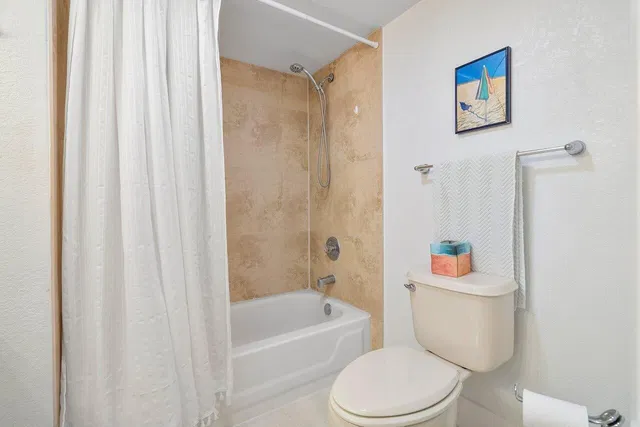 Unit 206 photo 19