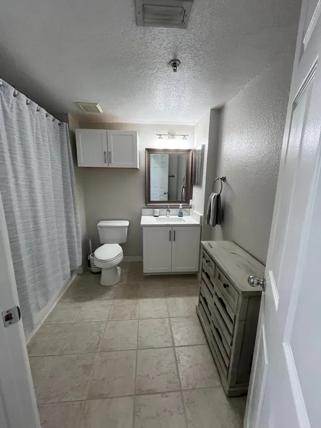 Unit 306 photo 18