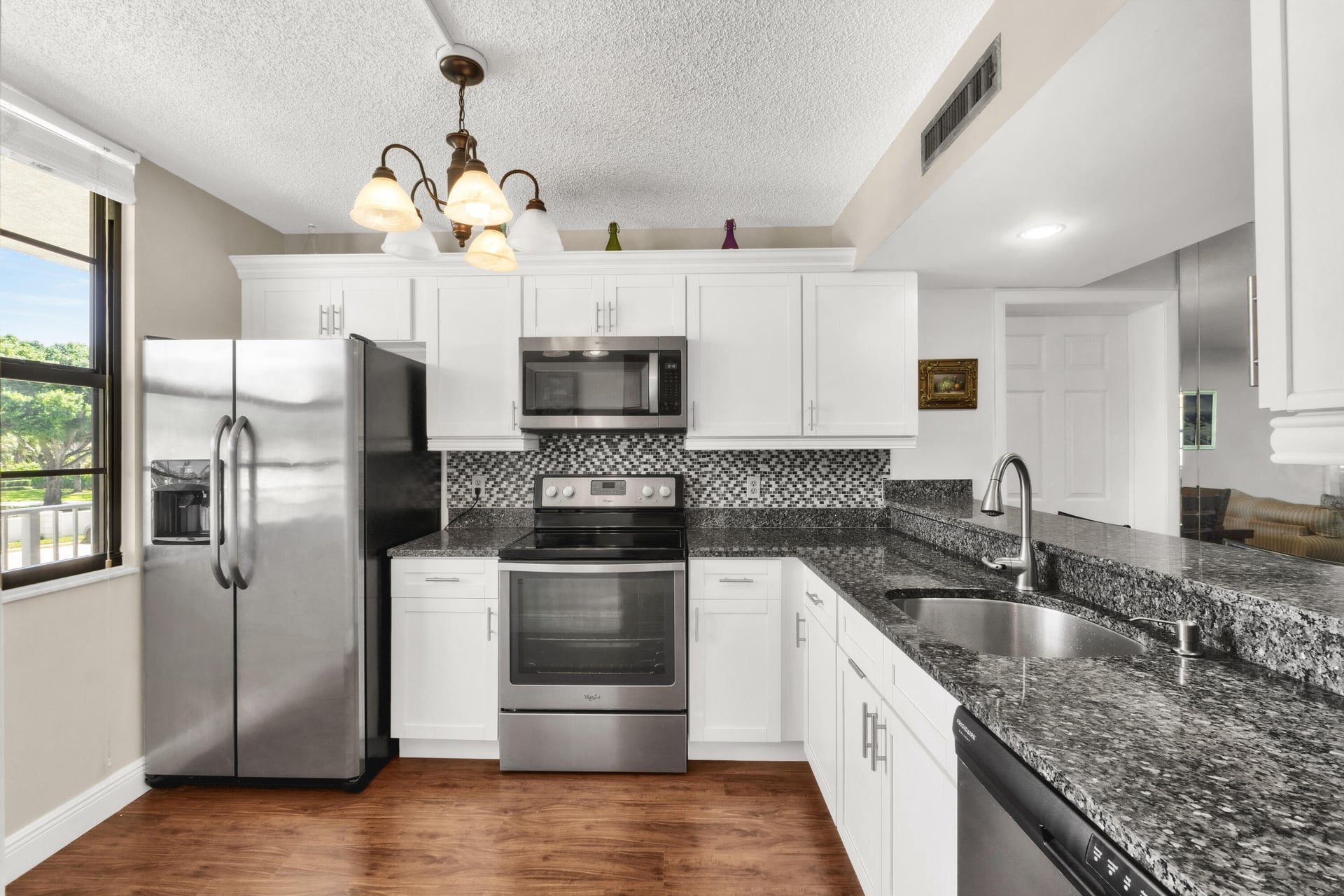 Unit 202 photo 2