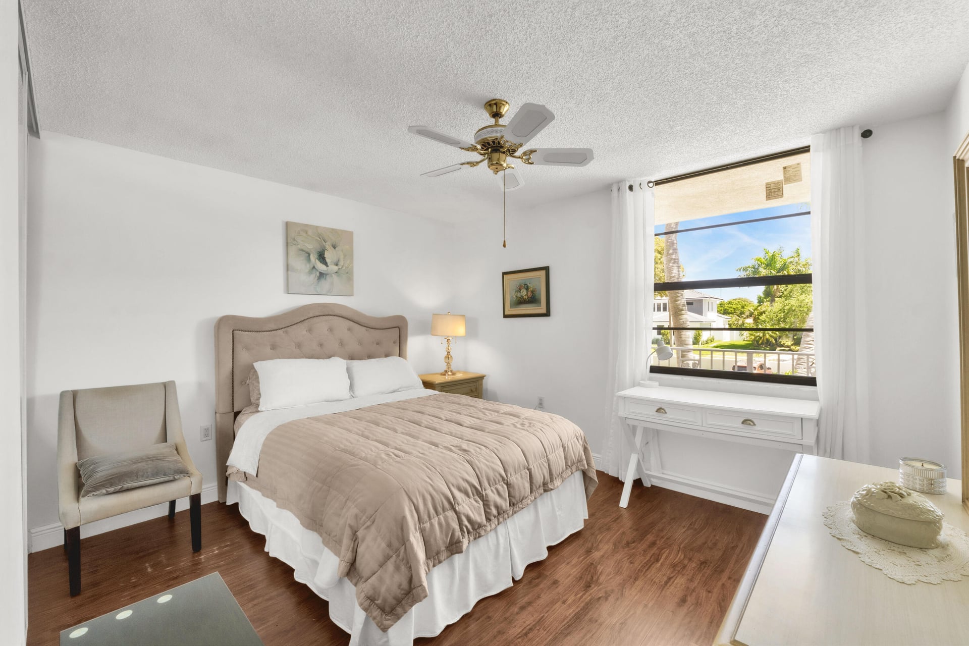 Unit 202 photo 8