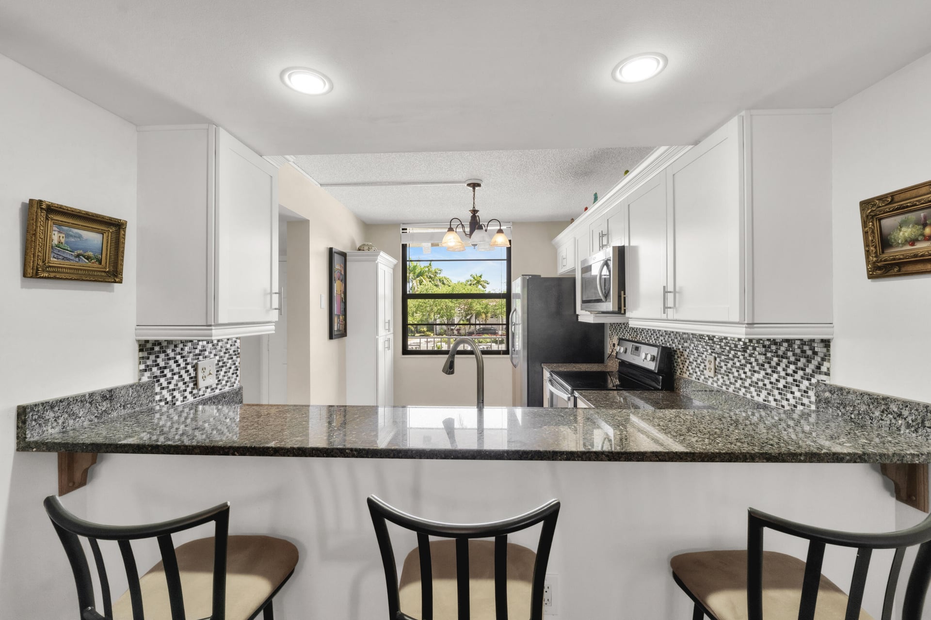 Unit 202 photo 12