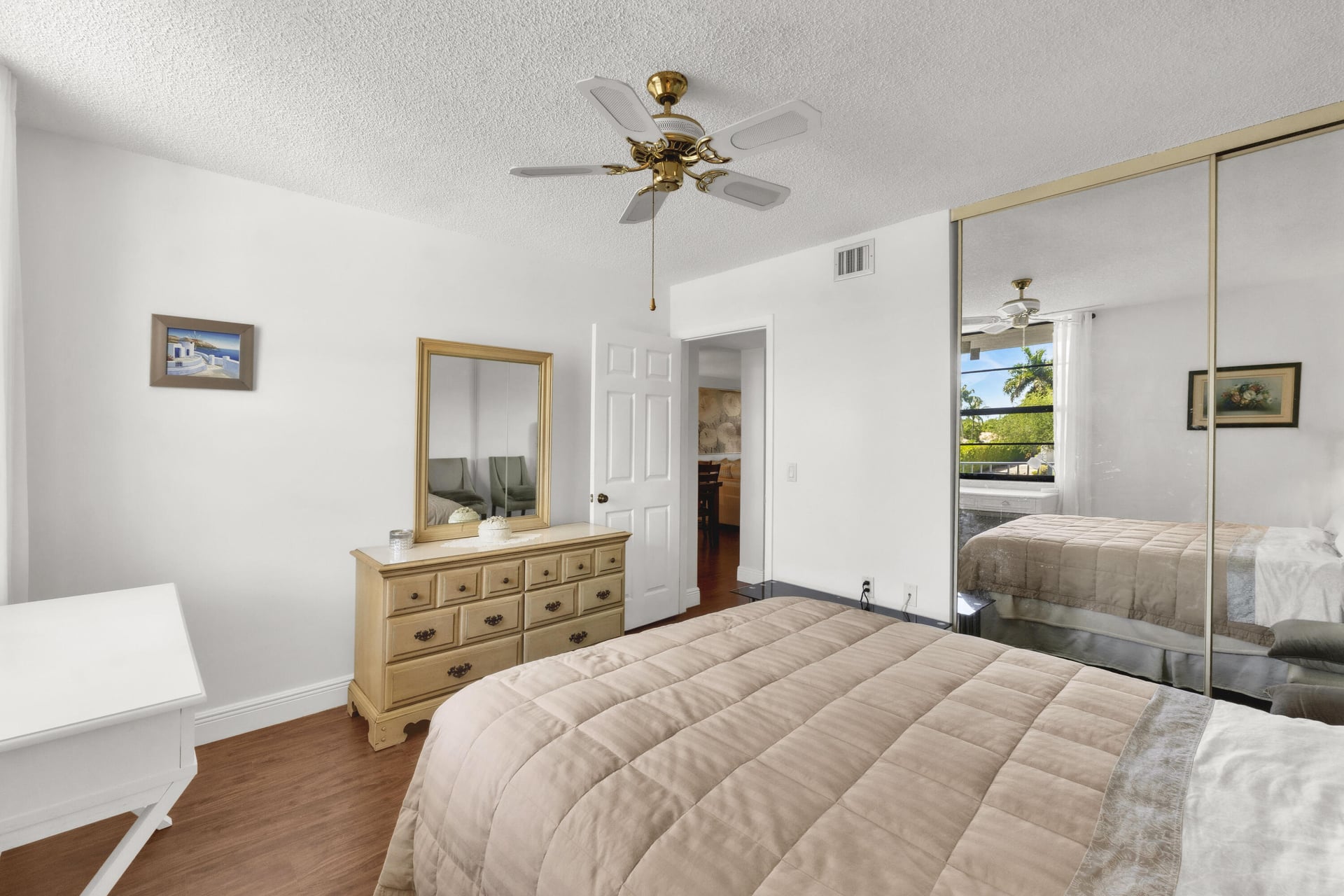 Unit 202 photo 17