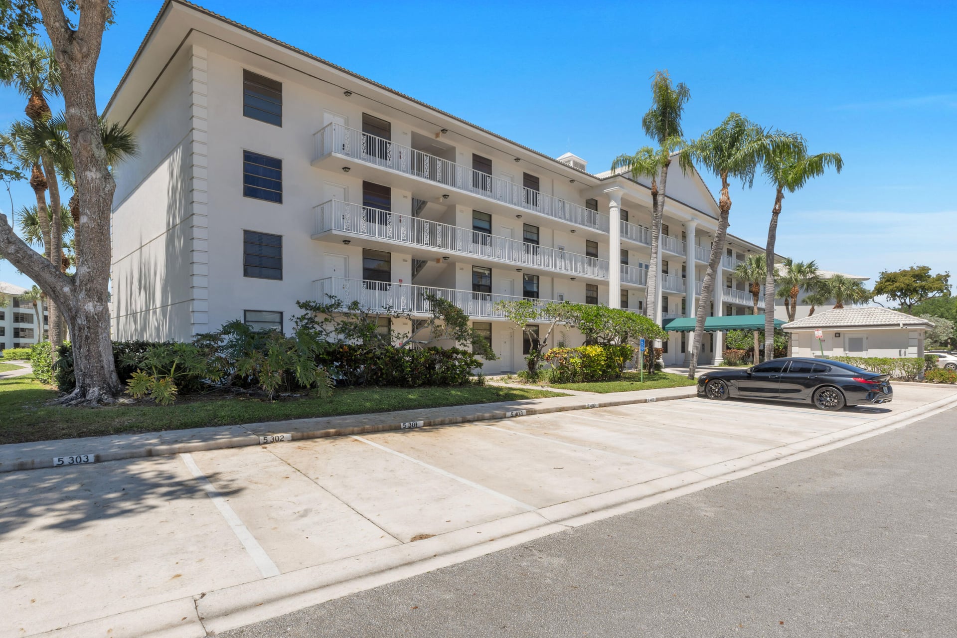 Unit 202 photo 21