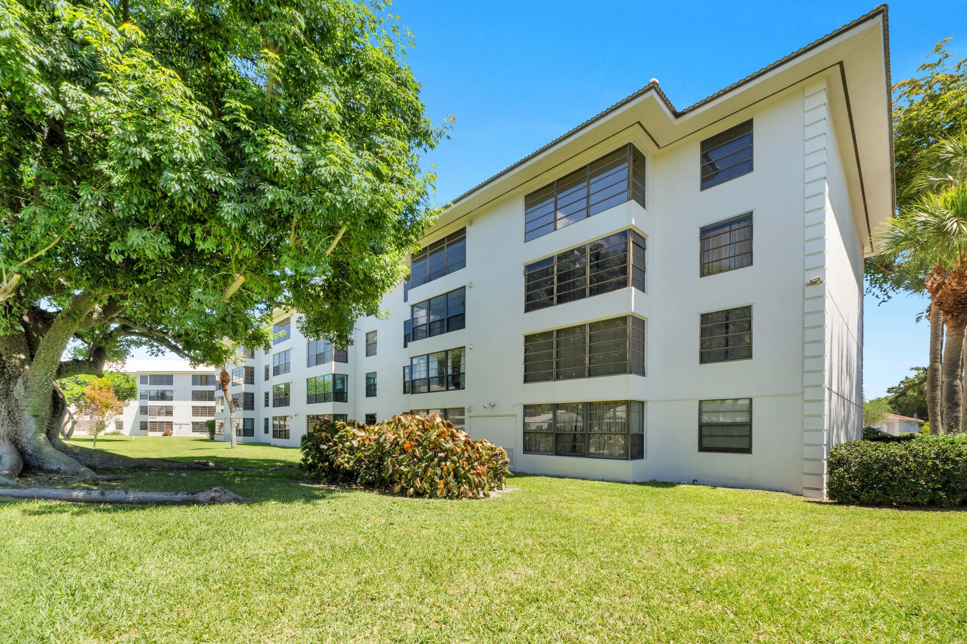 Unit 202 photo 22