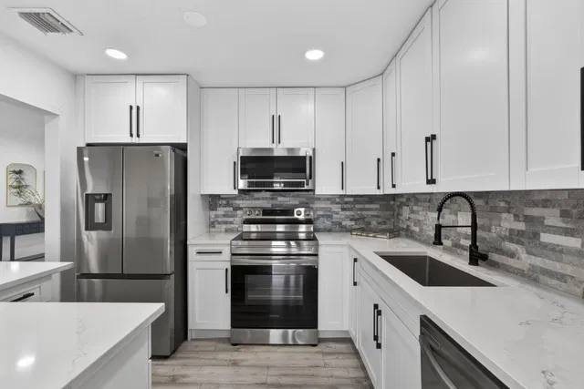 SoSo West Palm Beach Residence photo 18