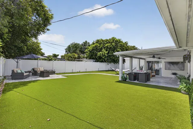 SoSo West Palm Beach Residence photo 58