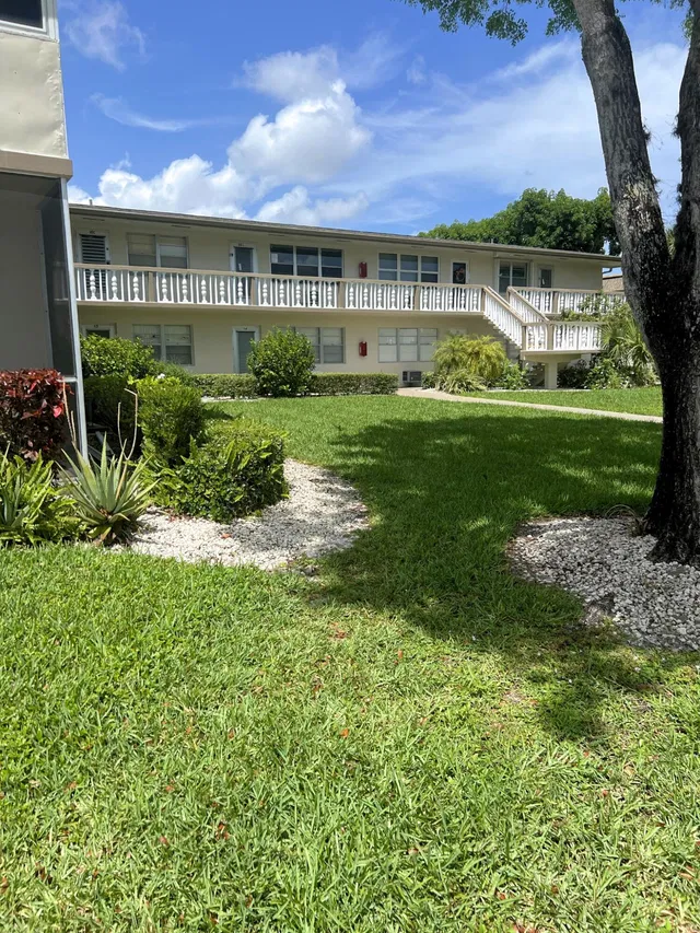 Residence photo 2