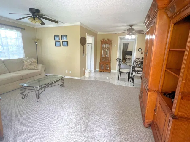 Residence photo 5