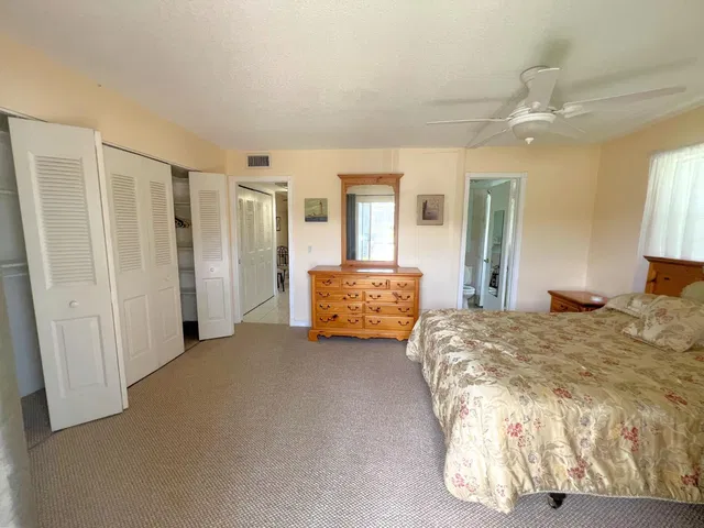 Residence photo 17