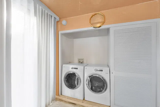 Unit H photo 12