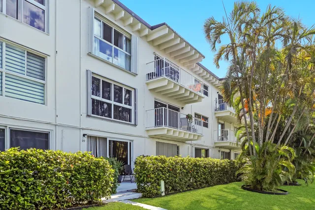 4001 S Ocean South Palm Beach Unit 209 photo 11