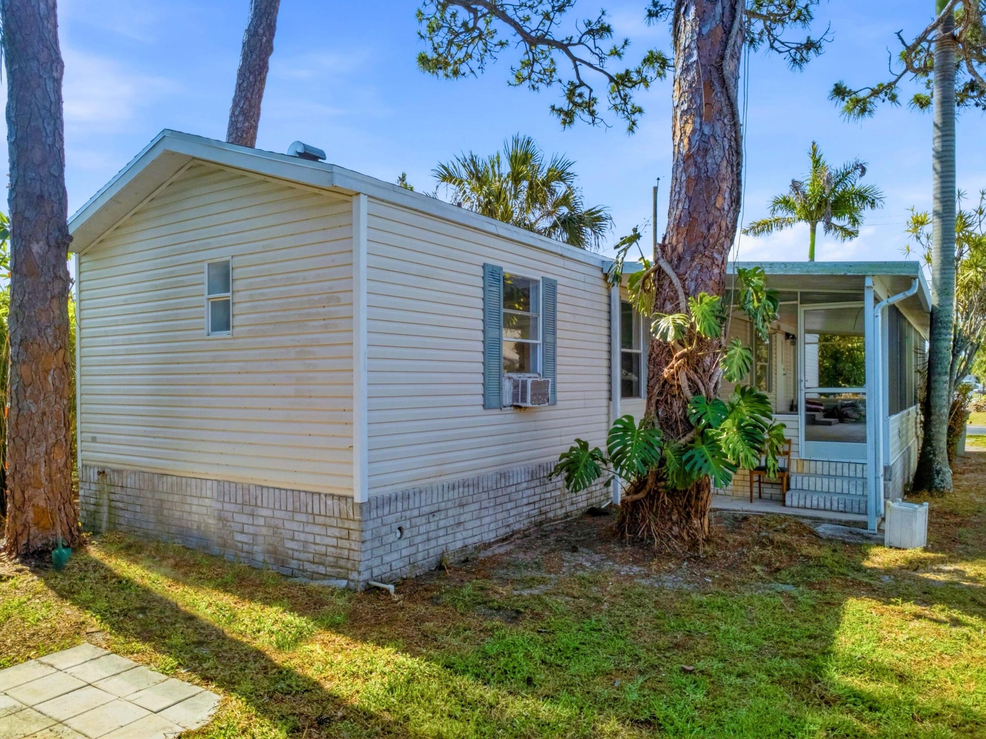 Residence photo 3