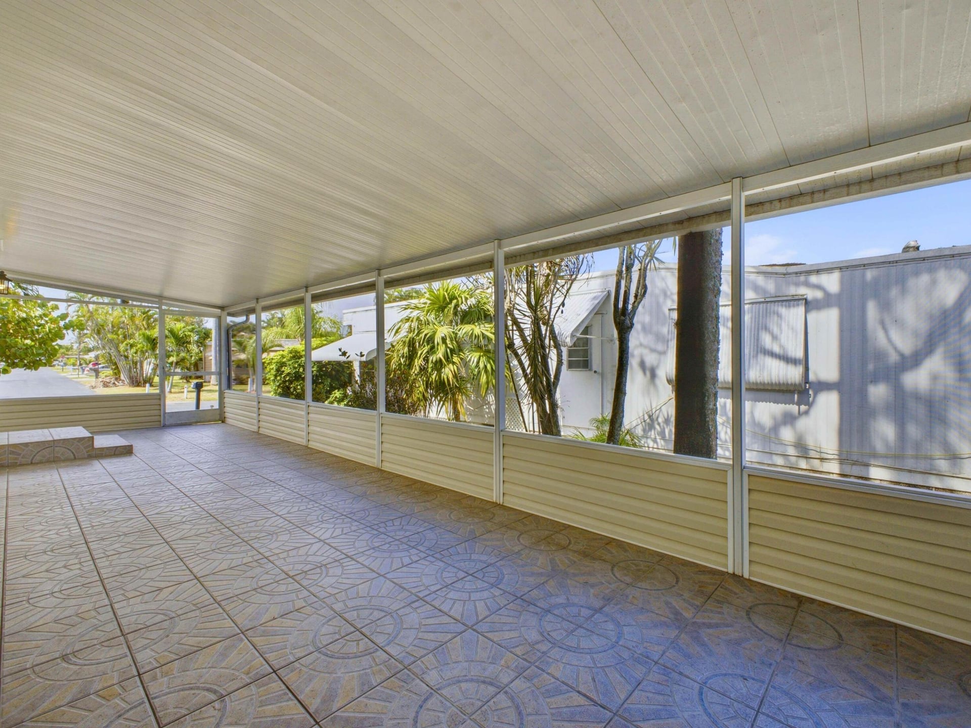 Residence photo 5