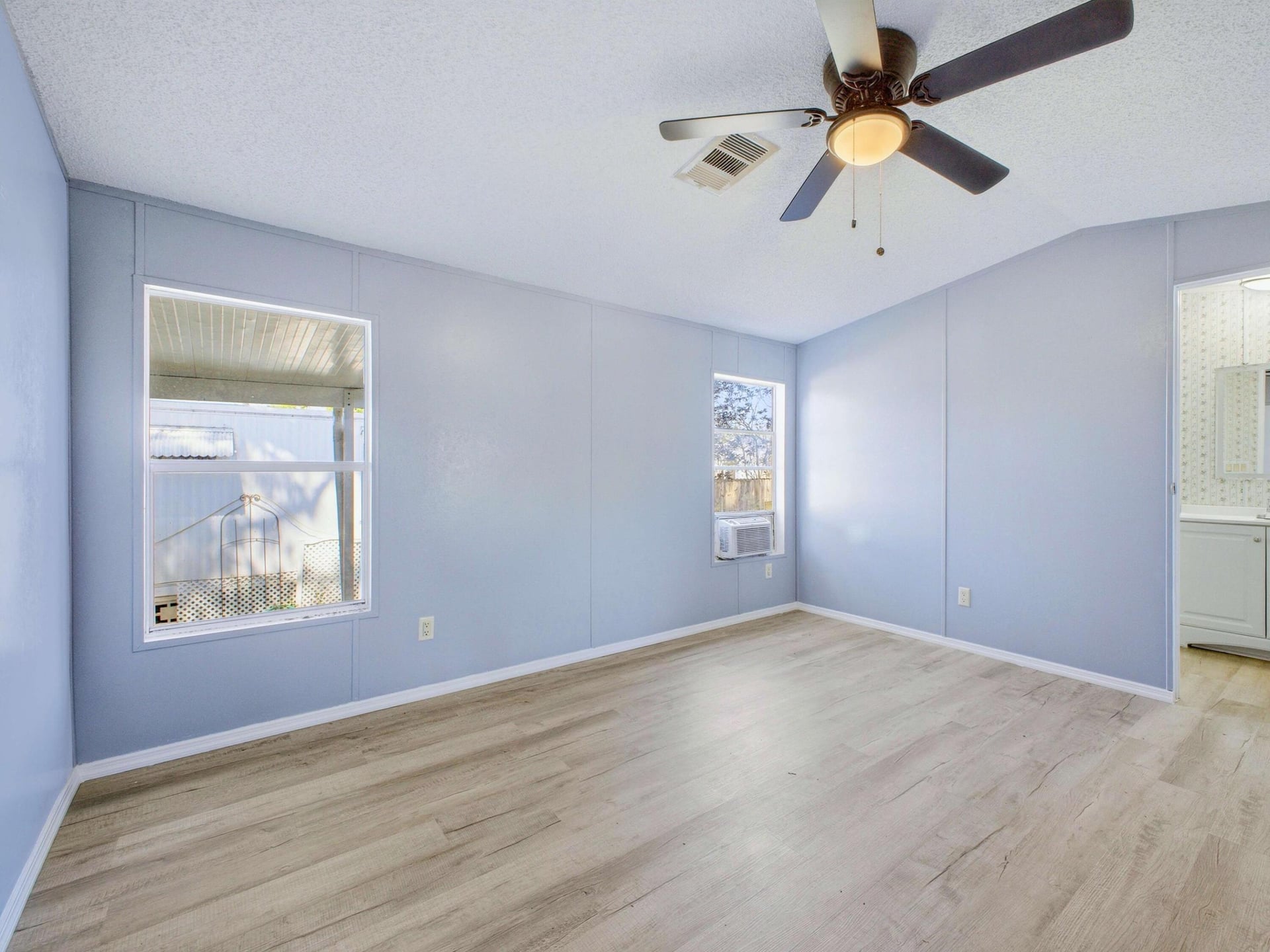 Residence photo 23