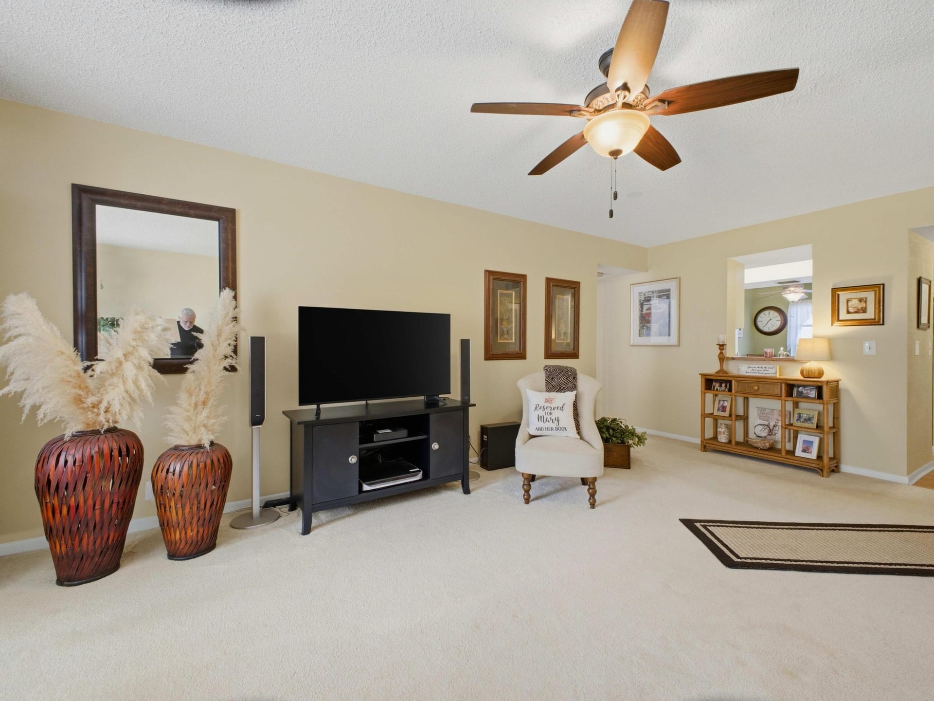Unit 2040 photo 4