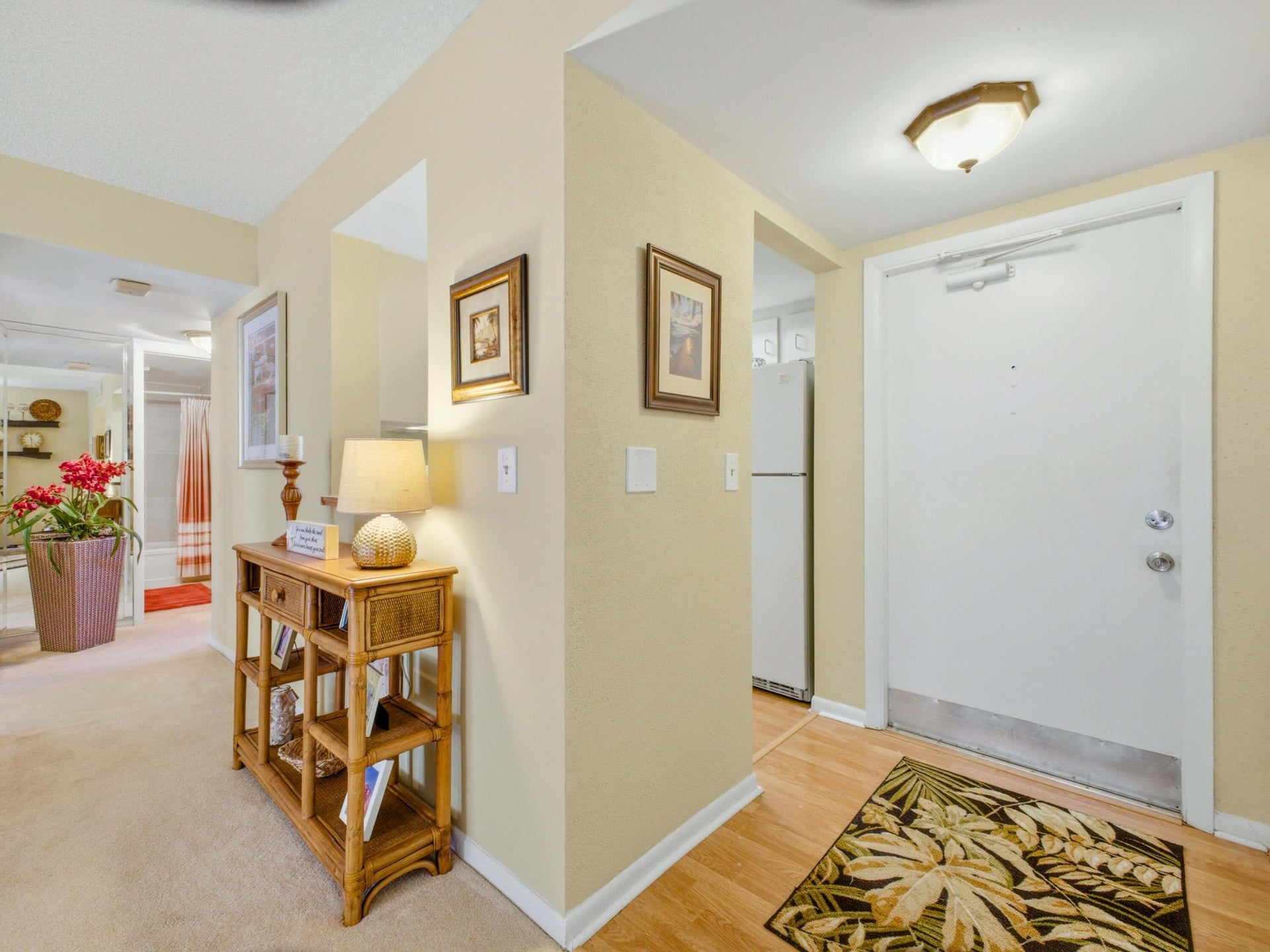Unit 2040 photo 5