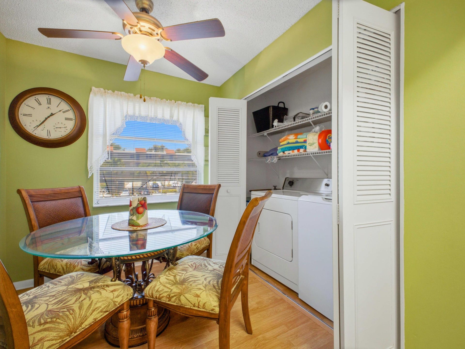 Unit 2040 photo 9