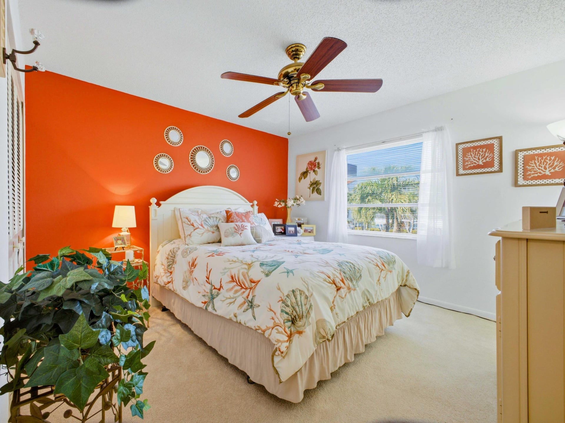 Unit 2040 photo 11