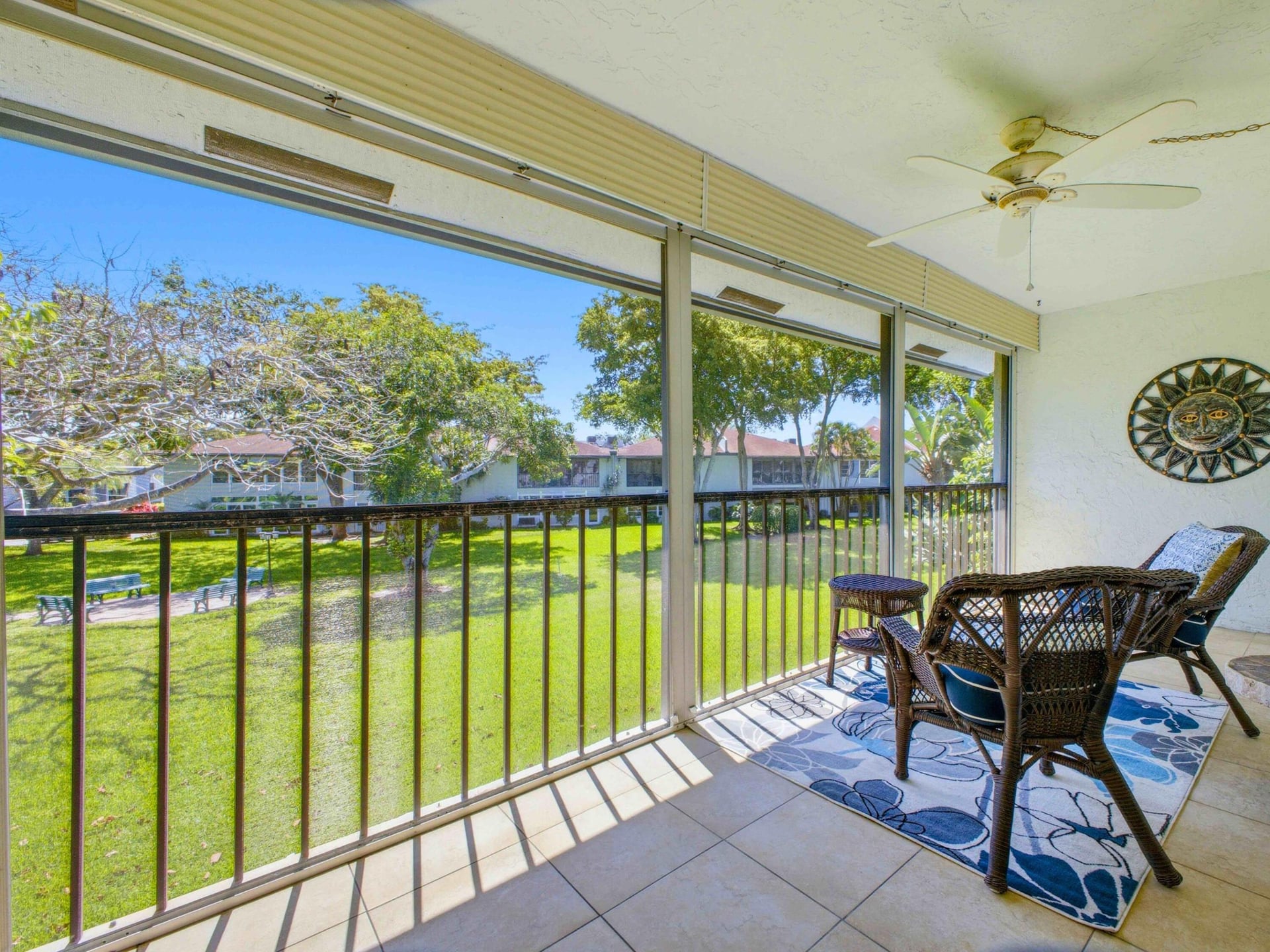 Unit 2040 photo 20