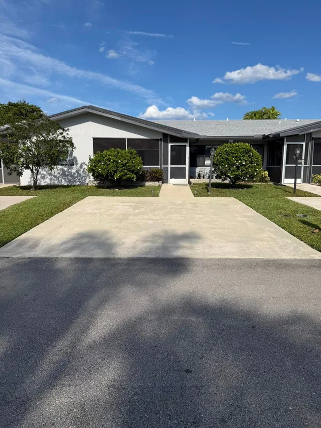 Residence photo 2
