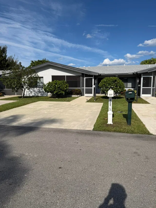 Residence photo 3