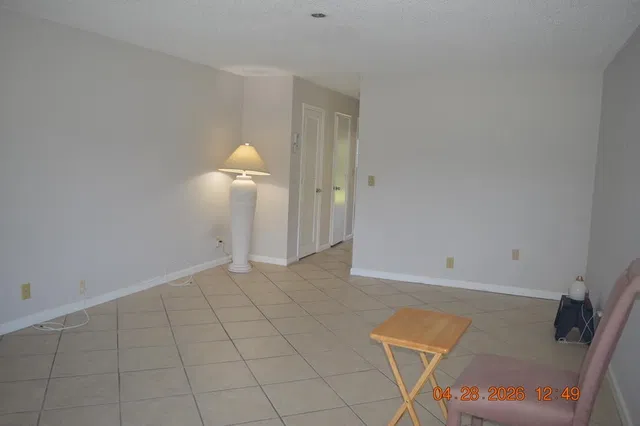 Residence photo 8