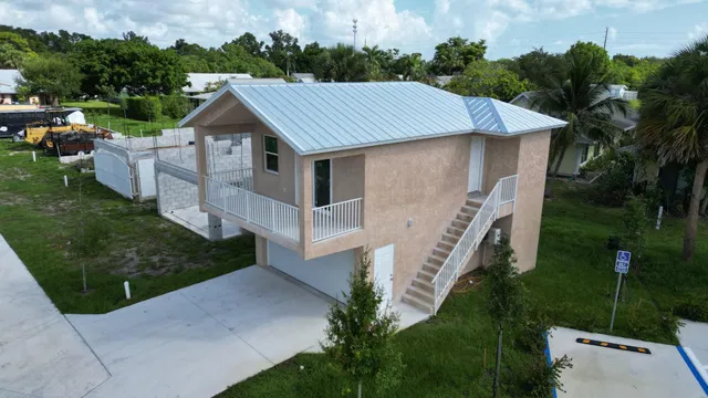 Residence photo 3