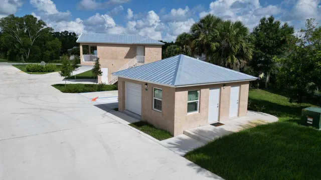 Residence photo 6