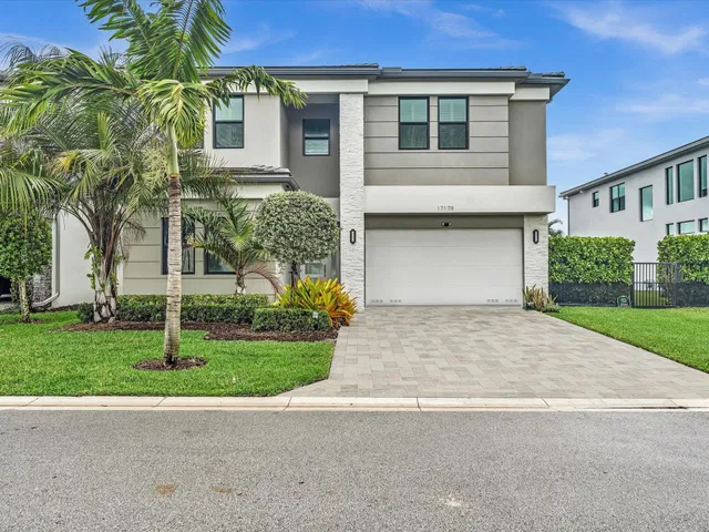 Boca Bridges Residence photo 16