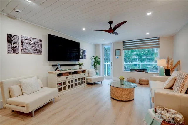 The Patrician of Palm Beach Unit 102 photo 11