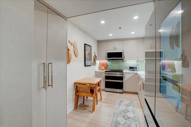 The Patrician of Palm Beach Unit 102 photo 16