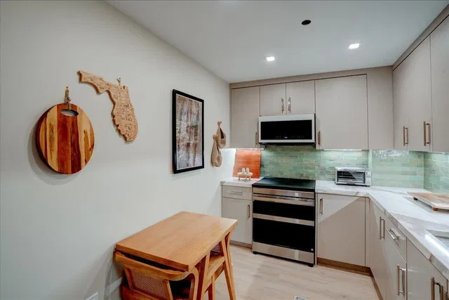 The Patrician of Palm Beach Unit 102 photo 17