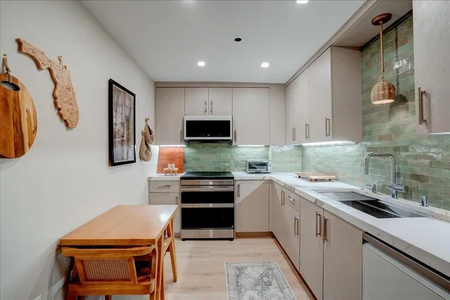 The Patrician of Palm Beach Unit 102 photo 18