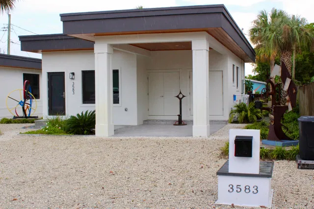 Residence photo 2