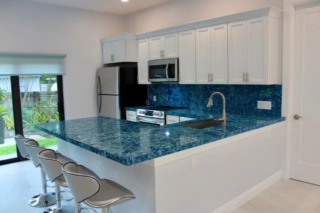 Residence photo 3