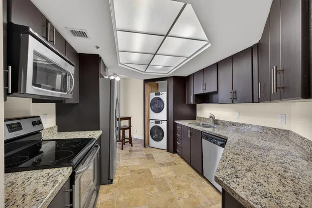 Corniche Singer Island Unit 1004 photo 11