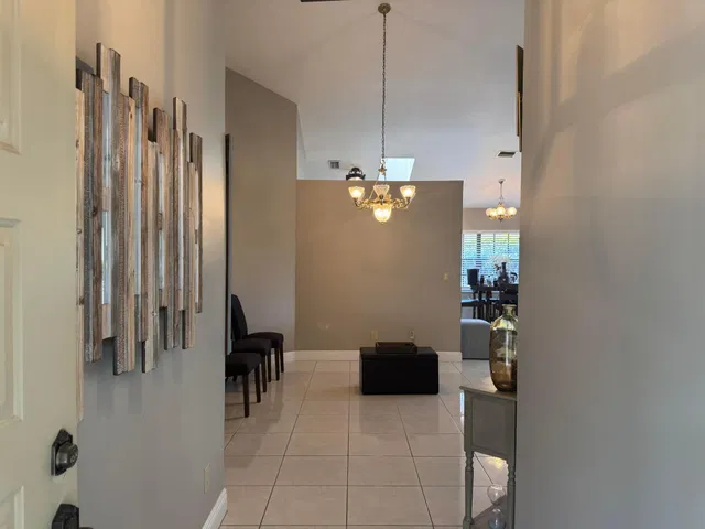 Residence photo 5