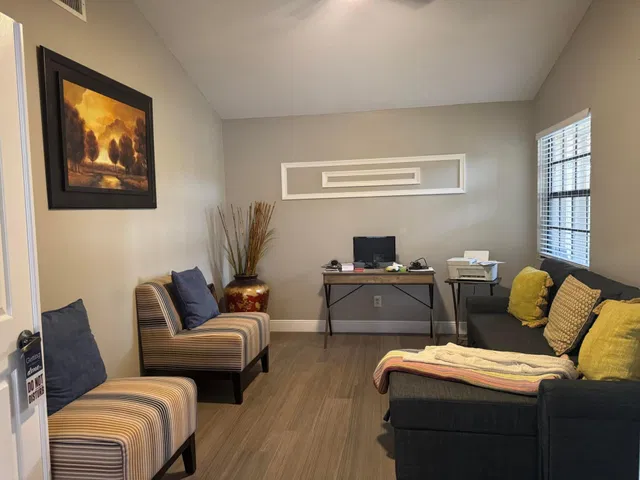 Residence photo 15