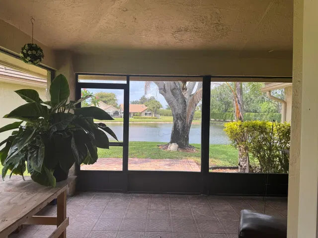 Residence photo 24