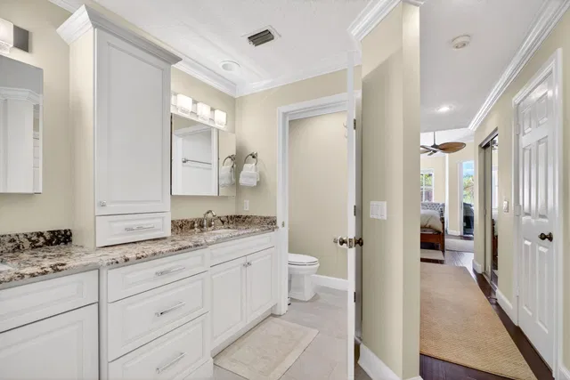 Residence photo 54