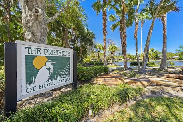 Residence photo 18