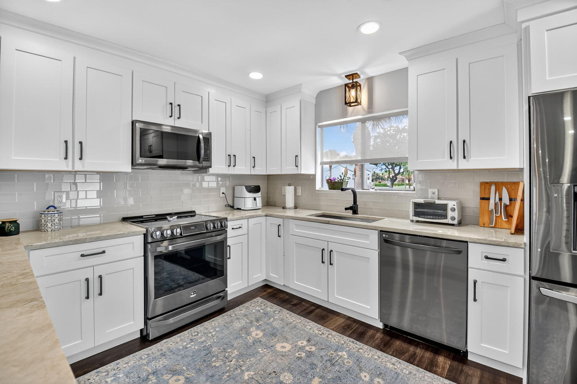 Unit 11204 photo 11