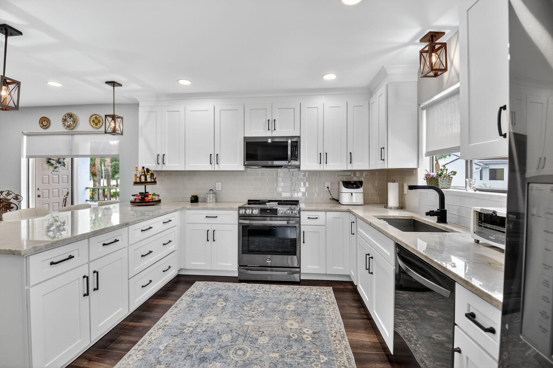 Unit 11204 photo 12