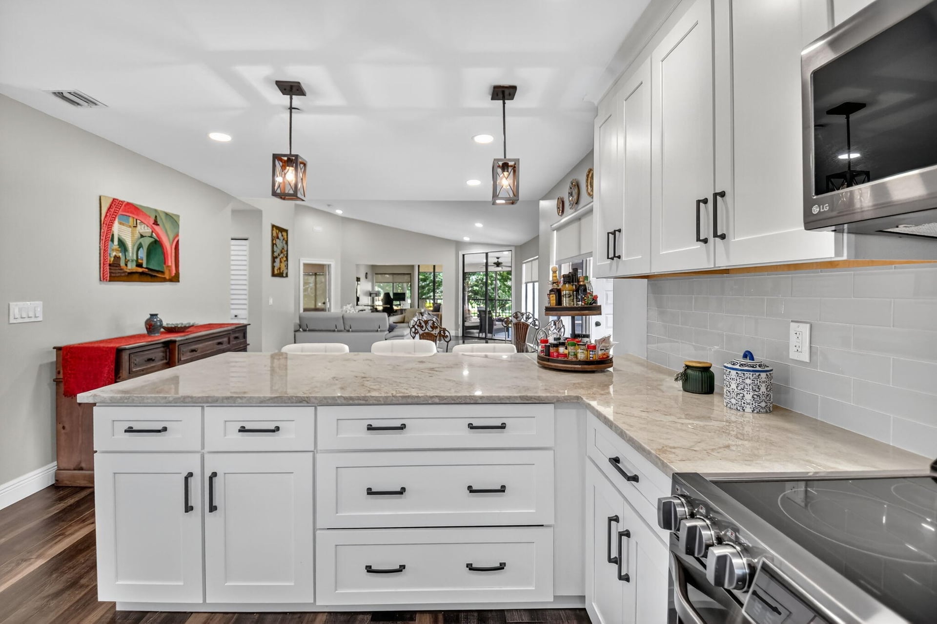 Unit 11204 photo 14