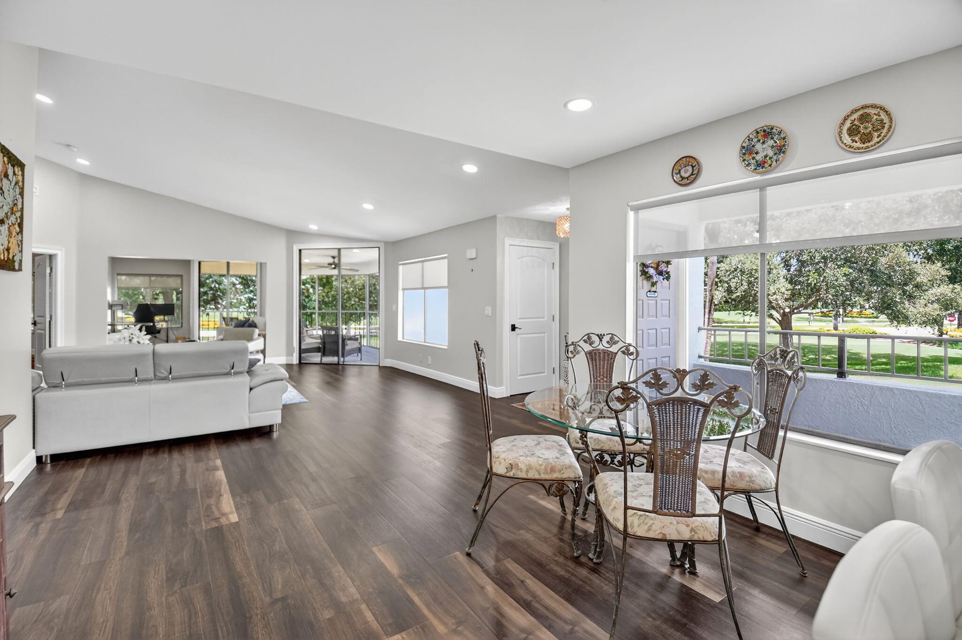Unit 11204 photo 15