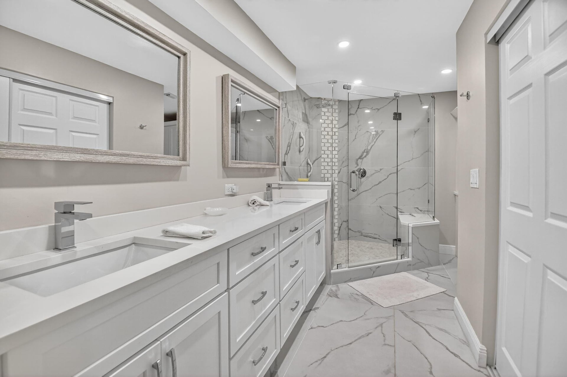 Unit 11204 photo 22